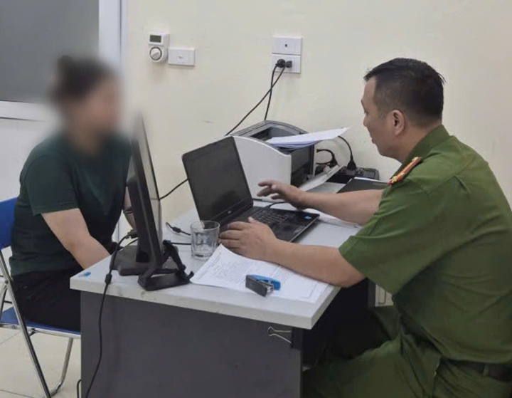 Giải cứu nữ sinh bị bắt cóc online, công an phường bị nghi là công an giả - Ảnh 1. Giải cứu nữ sinh bị bắt cóc online, công an phường bị nghi là công an giả - Ảnh 1.