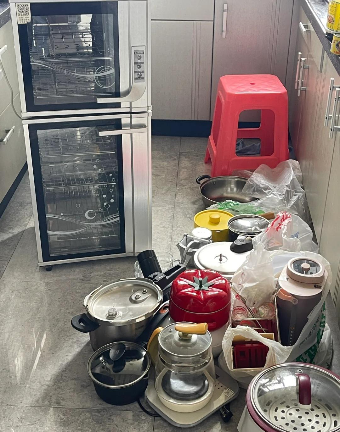 Bước vào tuổi trung niên mới hiểu: Nhà càng ít đồ đạc, cuộc sống càng nhẹ nhõm – đừng tự làm khổ mình - Ảnh 4.