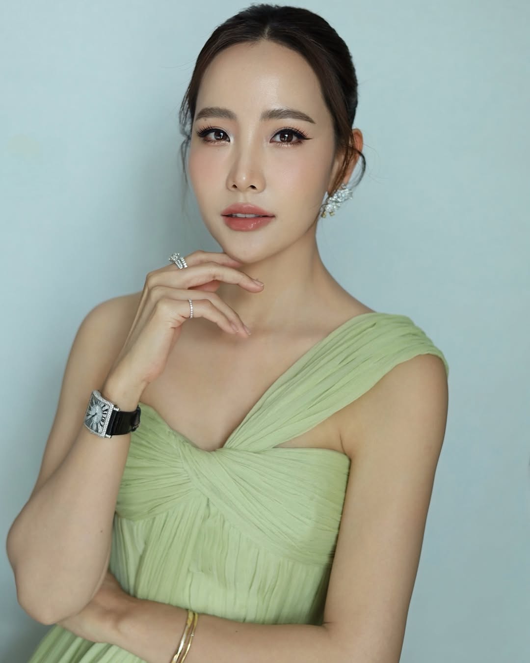 Phu nhân Thủ tướng Thái Lan 39 tuổi trẻ đẹp phát hờn: Từ lâu đã kết thân 1 loại nước thải mỡ, làm trắng da, người Việt không lạ vì thường dùng chữa ho, viêm họng- Ảnh 6.