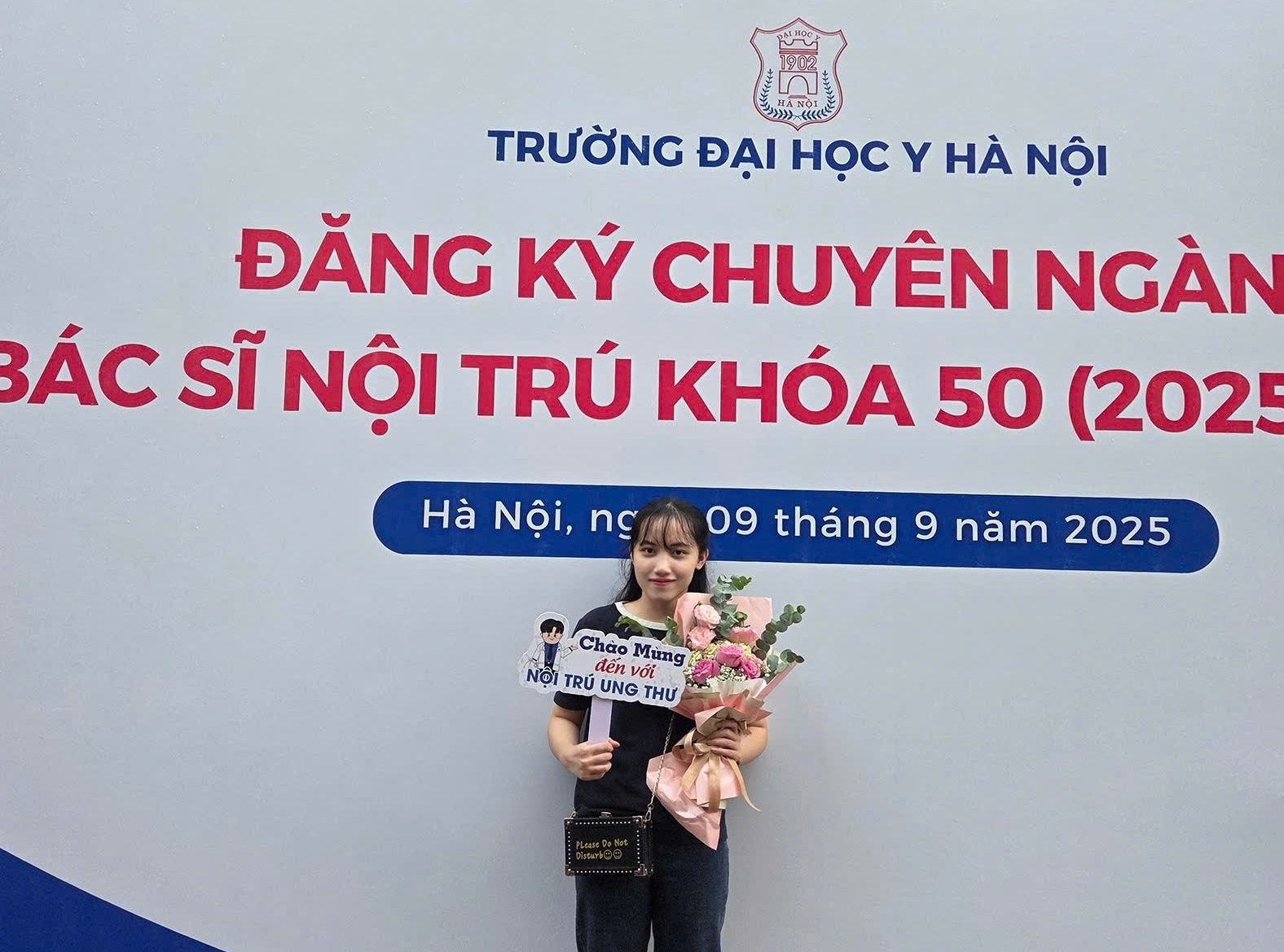 Ngô Thu Hà và Vũ Ngọc Duy: Thủ khoa nổi bật ngành bác sĩ nội trú Trường ĐH Y Hà Nội - Ảnh 3. Ngô Thu Hà và Vũ Ngọc Duy: Thủ khoa nổi bật ngành bác sĩ nội trú Trường ĐH Y Hà Nội - Ảnh 3.