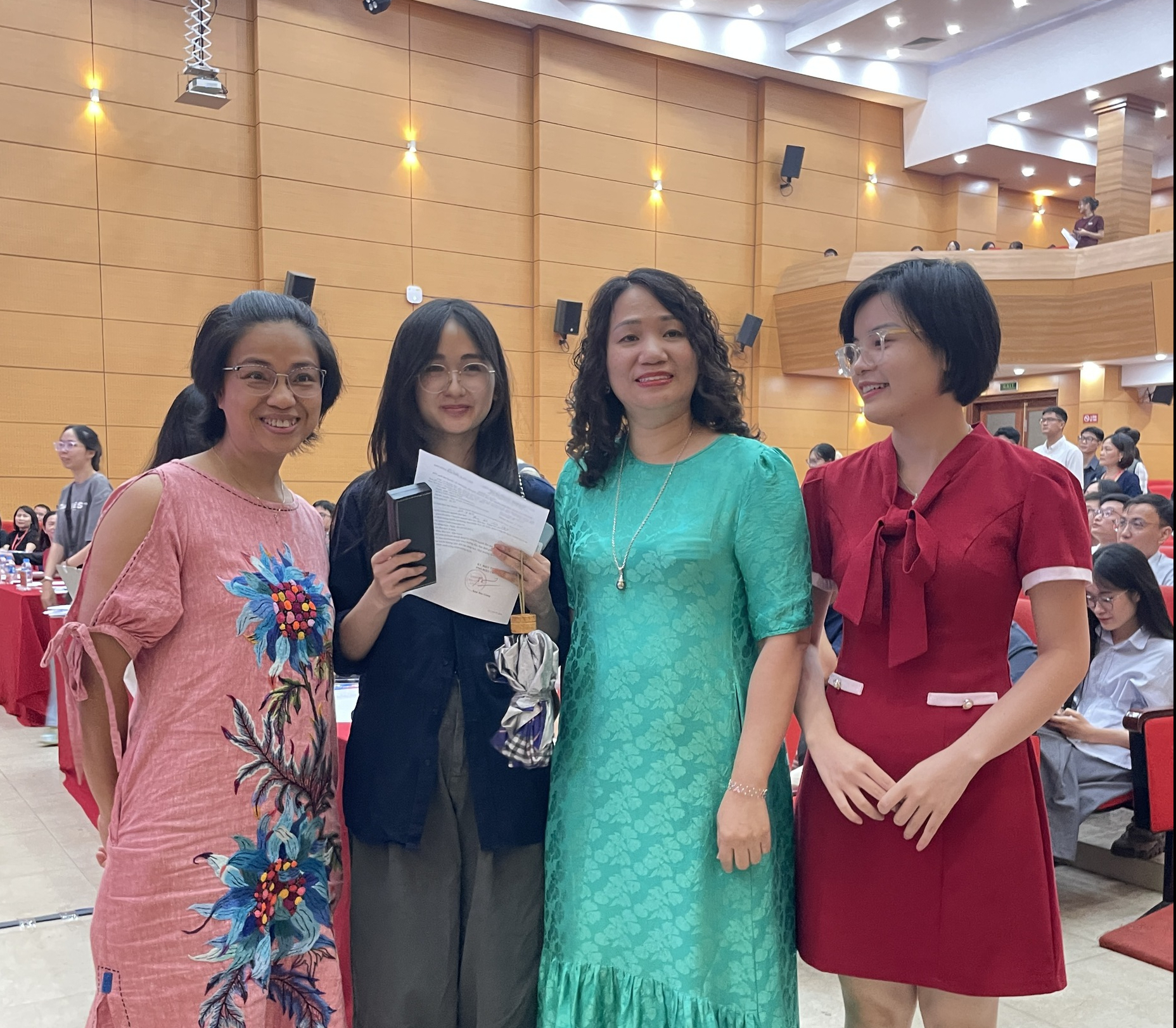 Ngô Thu Hà và Vũ Ngọc Duy: Thủ khoa nổi bật ngành bác sĩ nội trú Trường ĐH Y Hà Nội - Ảnh 7. Ngô Thu Hà và Vũ Ngọc Duy: Thủ khoa nổi bật ngành bác sĩ nội trú Trường ĐH Y Hà Nội - Ảnh 7.