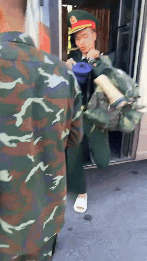 ezgif-25ecae492e64df-1757467298348-17574672985461773942288.gif