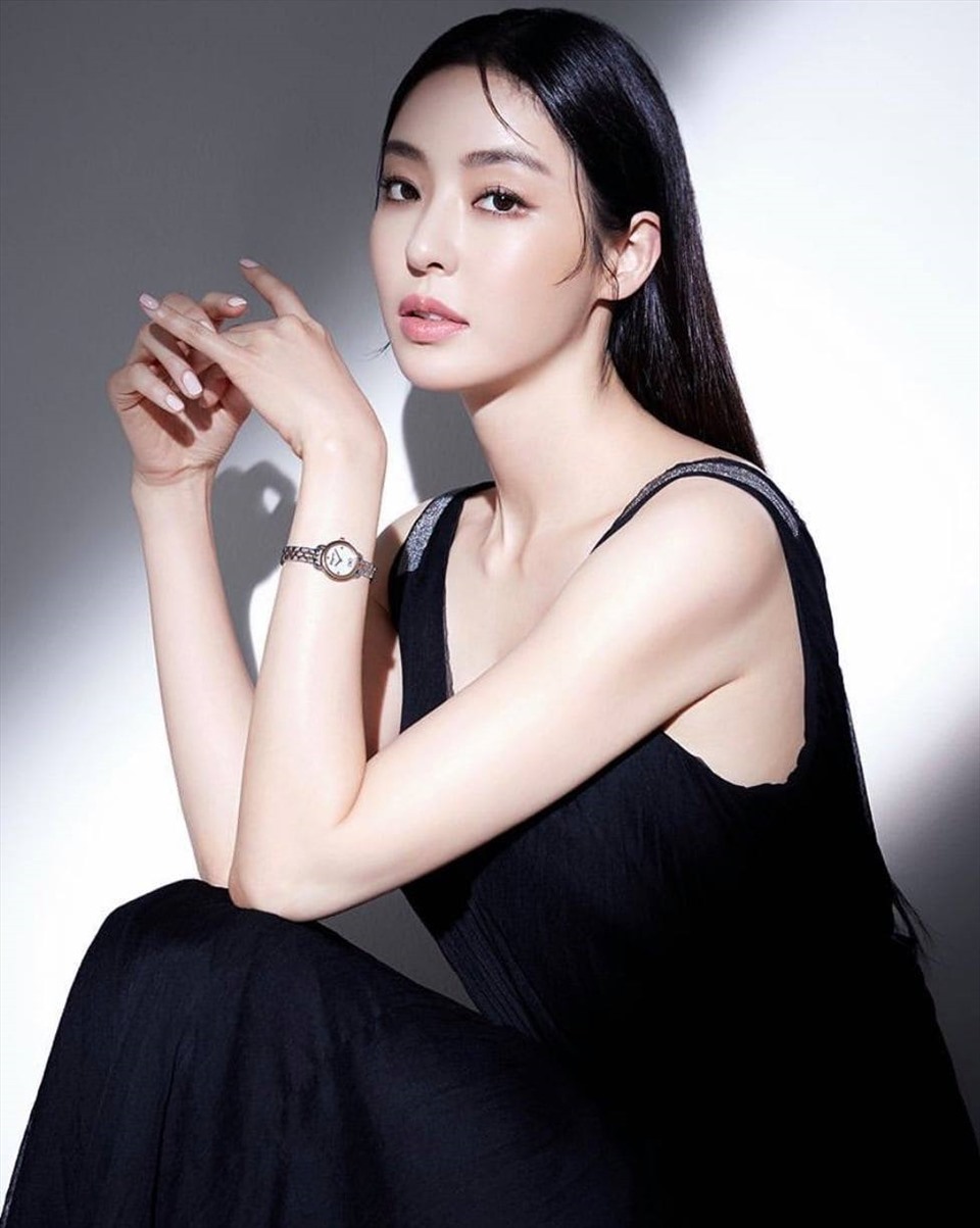 lee-da-hee4-1757439068981-17574390698571931355026-1757476381326-1757476381567938695096.jpg