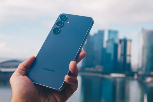 Phải trải nghiệm Galaxy S25 FE mới hiểu: đi nước ngoài giờ tiện như có trợ lý riêng- Ảnh 1. Phải trải nghiệm Galaxy S25 FE mới hiểu: đi nước ngoài giờ tiện như có trợ lý riêng- Ảnh 1.
