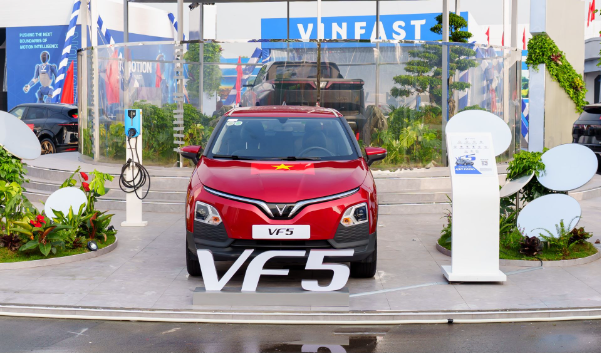 Vì sao VinFast VF 5 đánh bật xe xăng, là mẫu xe lý tưởng cho người trẻ - Ảnh 1. Vì sao VinFast VF 5 đánh bật xe xăng, là mẫu xe lý tưởng cho người trẻ - Ảnh 1.