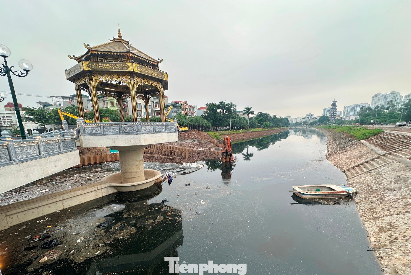Đập dâng trên sông Tô Lịch hoạt động ra sao khi bổ sung nước từ Hồ Tây vào? - Ảnh 1. Đập dâng trên sông Tô Lịch hoạt động ra sao khi bổ sung nước từ Hồ Tây vào? - Ảnh 1.