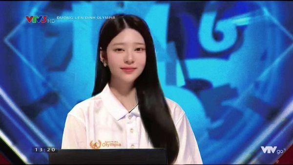 Nữ sinh Đường Lên Đỉnh Olympia bất ngờ viral nhờ nhan sắc như &quot;thần tiên tỷ tỷ&quot; nhưng chỉ 5 phút sau sự thật được vén màn! - Ảnh 2.