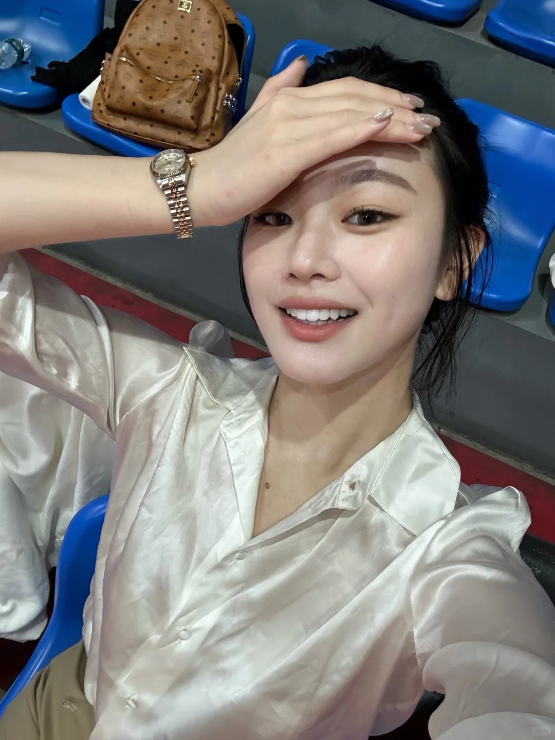Đừng để răng sứ &quot;làm hỏng nụ cười&quot; khi mắc phải những sai lầm cơ bản này - Ảnh 3.