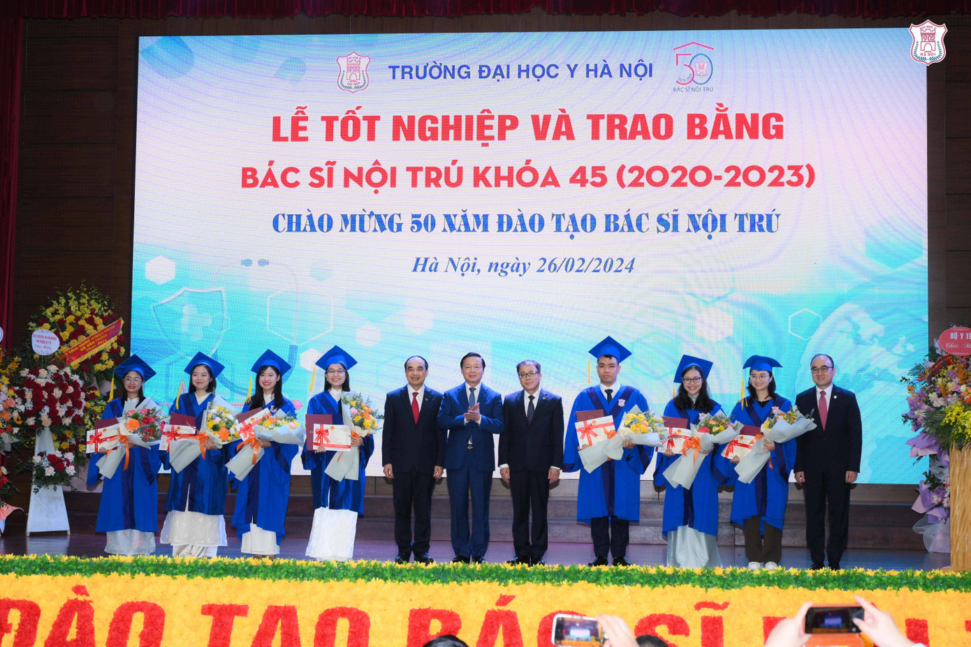 Độc đáo ngày lựa chọn chuyên ngành bác sĩ nội trú: Cuộc ghép đôi trực tiếp - Ảnh 1. Độc đáo ngày lựa chọn chuyên ngành bác sĩ nội trú: Cuộc ghép đôi trực tiếp - Ảnh 1.