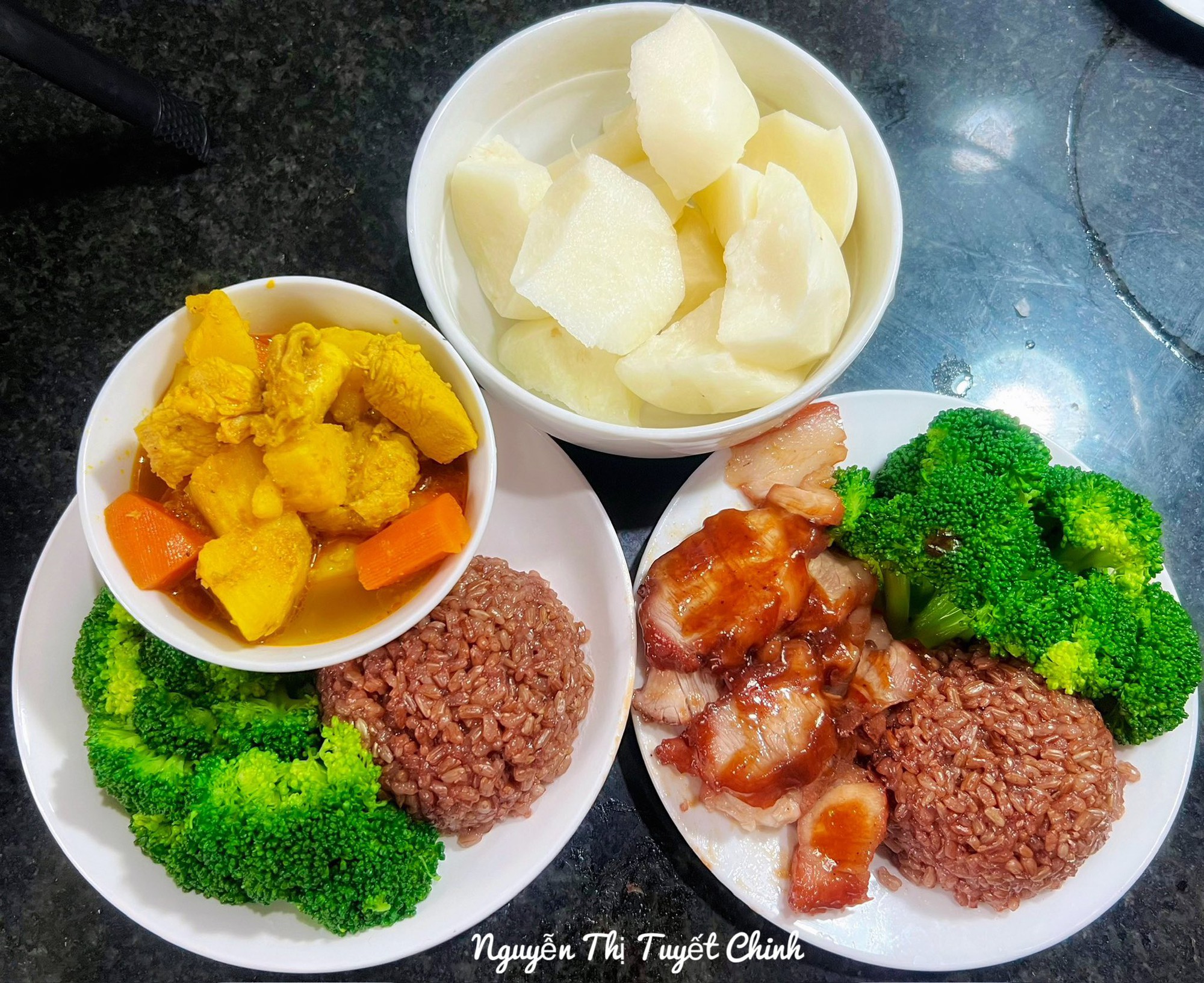 Vẫn là cơm bà đẻ nhưng theo phong cách Eat clean: Hội chị em ở cữ xuýt xoa 