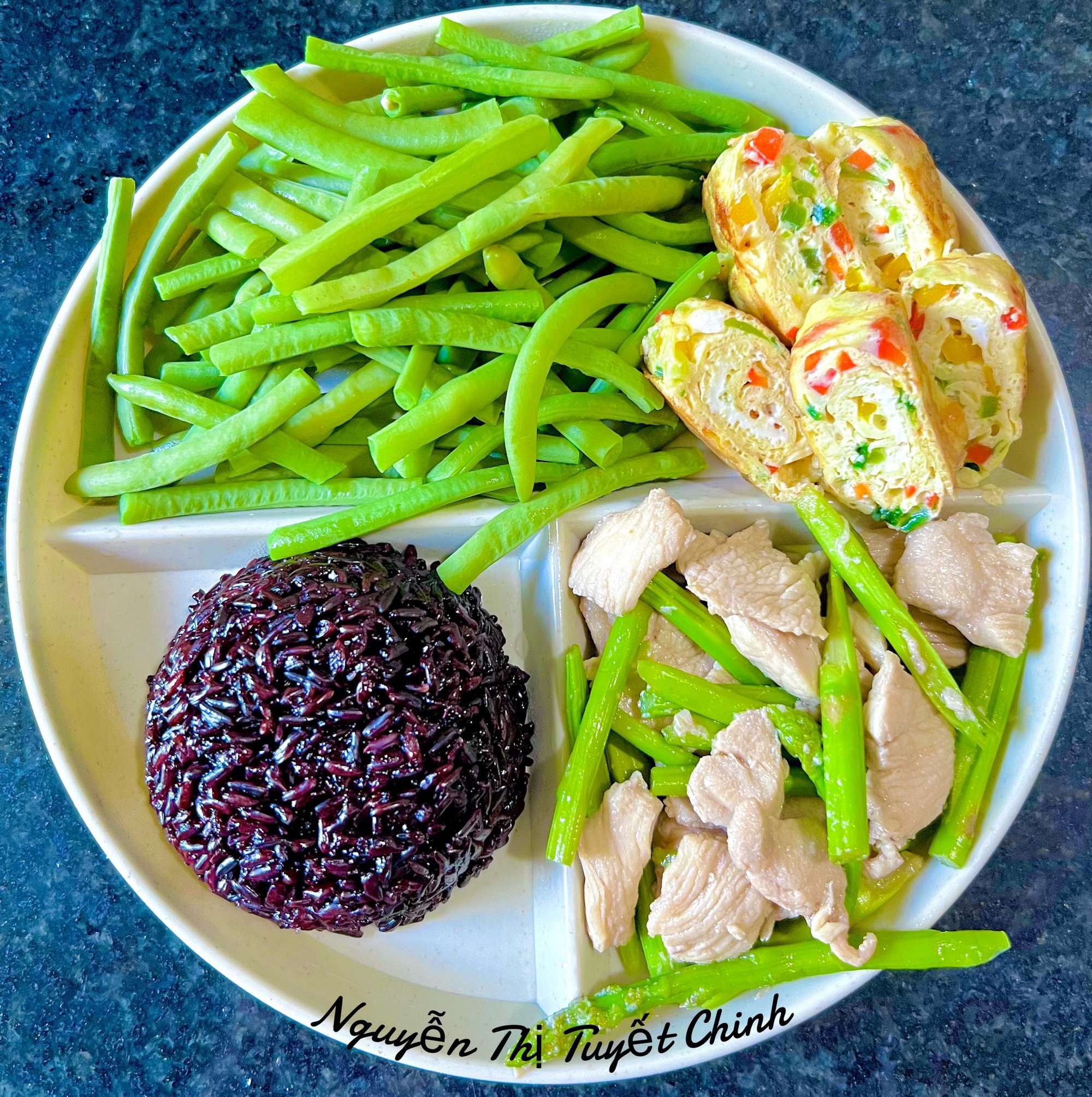 Vẫn là cơm bà đẻ nhưng theo phong cách Eat clean: Hội chị em ở cữ xuýt xoa 