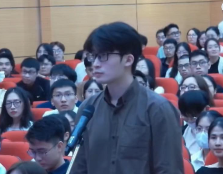 Những tân bác sĩ được xin info nhiều nhất sau buổi chọn chuyên ngành nội trú - Ảnh 4. Những tân bác sĩ được xin info nhiều nhất sau buổi chọn chuyên ngành nội trú - Ảnh 4.