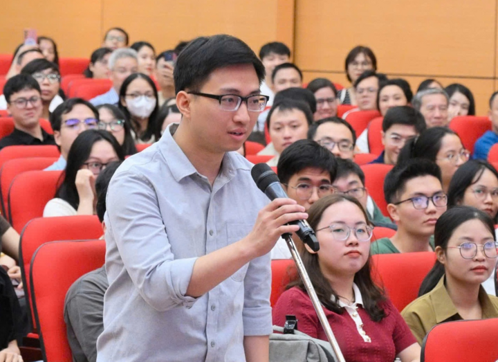 Những tân bác sĩ được xin info nhiều nhất sau buổi chọn chuyên ngành nội trú - Ảnh 1. Những tân bác sĩ được xin info nhiều nhất sau buổi chọn chuyên ngành nội trú - Ảnh 1.