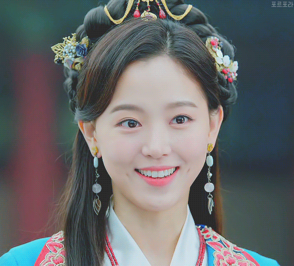 hai-nang-cong-chua-cua-nguoi-tinh-anh-trang-2-15586115448991521338028-1757494882432-1757494883001600963192-1757558897267-1757558898894691876592.gif