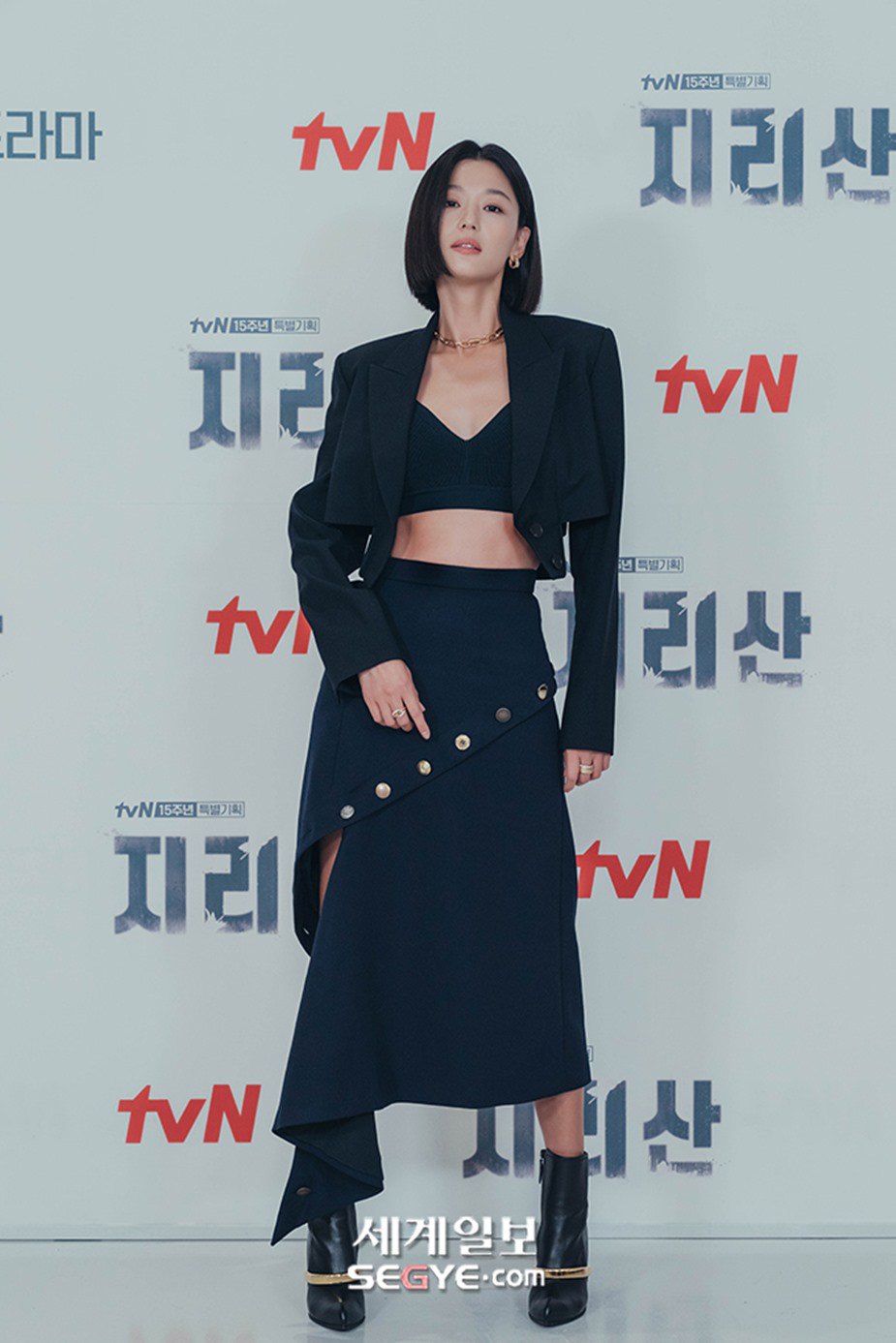 it-than-thai-dinh-cao-lam-netizen-so-hai-jeon-ji-hyun-4-1634121275-vert-1634178014-27-width925height1387-17575685352901209142410-1757583997540-17575839978951771754421.jpg