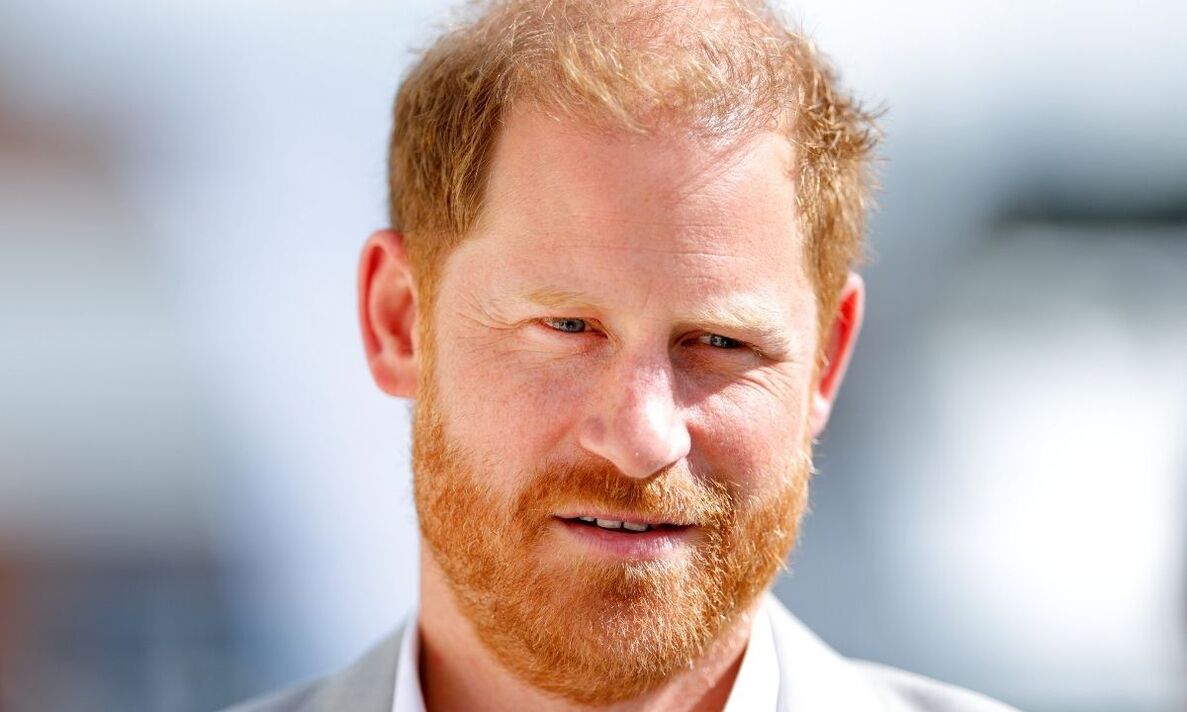 Harry đang "nhớ nh&agrave; đến quặn l&ograve;ng"- Ảnh 1.