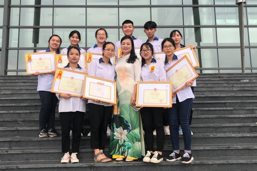 "Tinh hoa trong tinh hoa" - thủ khoa kỳ thi bác sĩ nội trú 2025 từng trưởng thành từ ngôi trường cấp 3 nổi tiếng- Ảnh 12. "Tinh hoa trong tinh hoa" - thủ khoa kỳ thi bác sĩ nội trú 2025 từng trưởng thành từ ngôi trường cấp 3 nổi tiếng- Ảnh 12.
