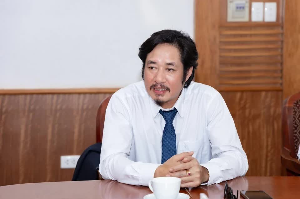 1 NSƯT nổi tiếng có học vị Tiến sĩ vừa được bổ nhiệm làm Hiệu trưởng trường ĐH: Từng tham gia Táo quân 2025, đóng loạt phim giờ vàng VTV - Ảnh 1.