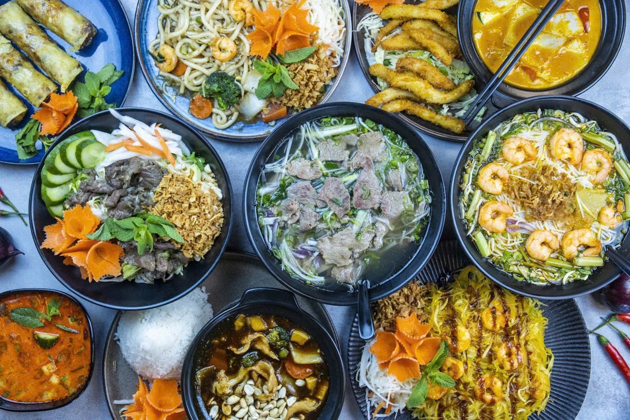 &quot;Ăn đậm, thở thơm&quot; cùng TheraBreath: Từ văn hóa ẩm thực đến tự tin giao tiếp - Ảnh 1.