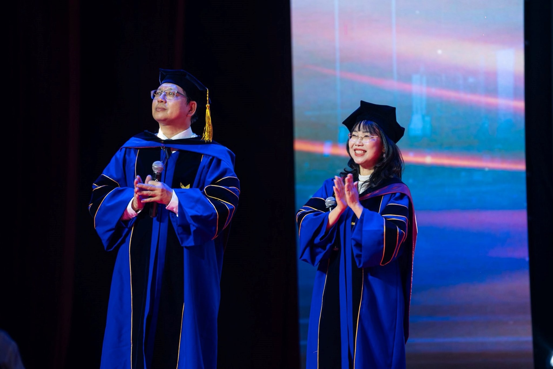 1 năm chưa từng có tại ĐH của tỷ phú Phạm Nhật Vượng: Tỷ lệ chọi 1/9, IELTS trung bình 7.5, cựu sinh viên SN 2001 đã giữ chức Tổng giám đốc - Ảnh 2.