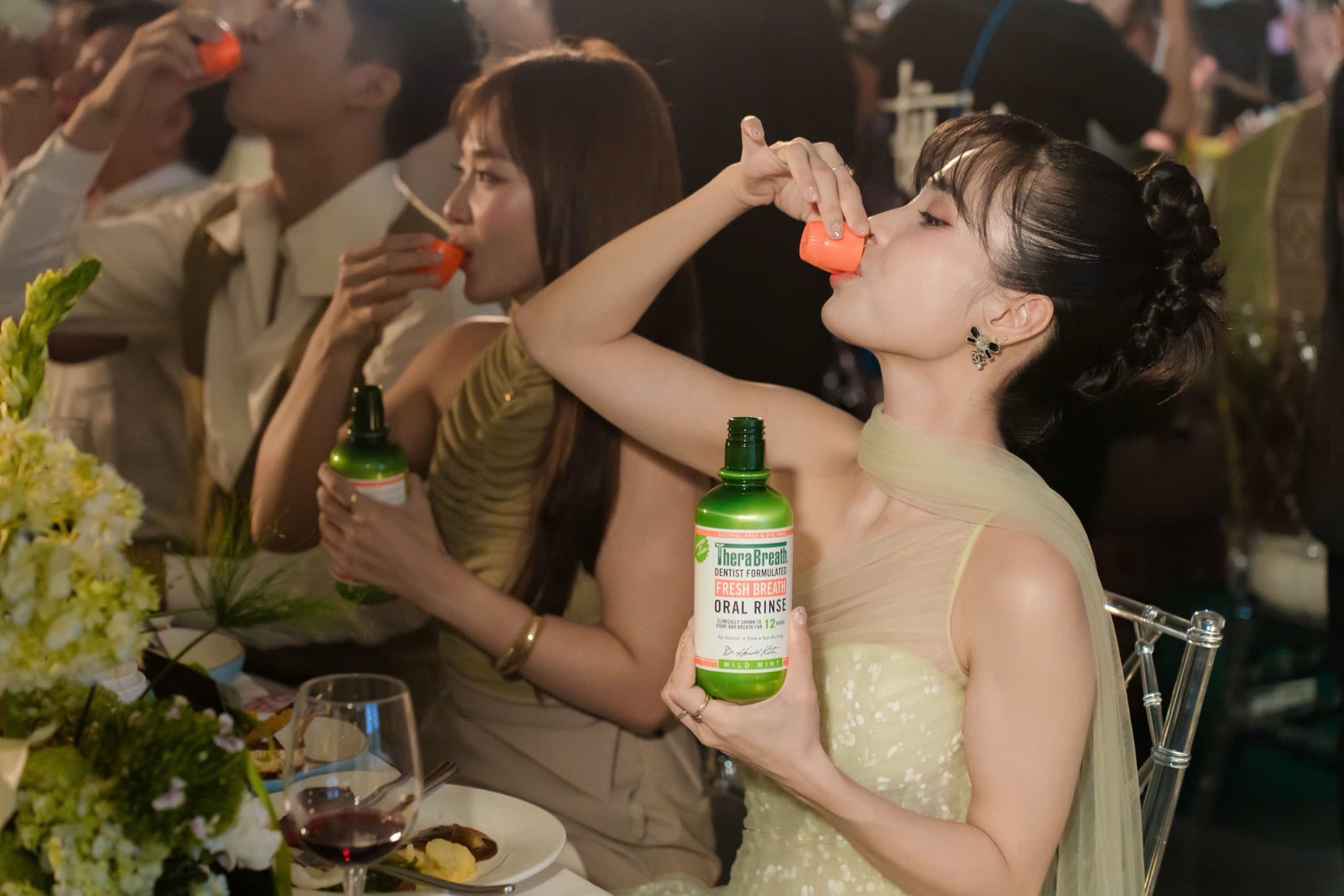 &quot;Ăn đậm, thở thơm&quot; cùng TheraBreath: Từ văn hóa ẩm thực đến tự tin giao tiếp - Ảnh 2.
