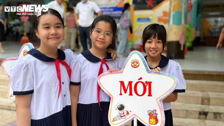 Học sinh TP.HCM không tan trường trước 16h - Ảnh 1.