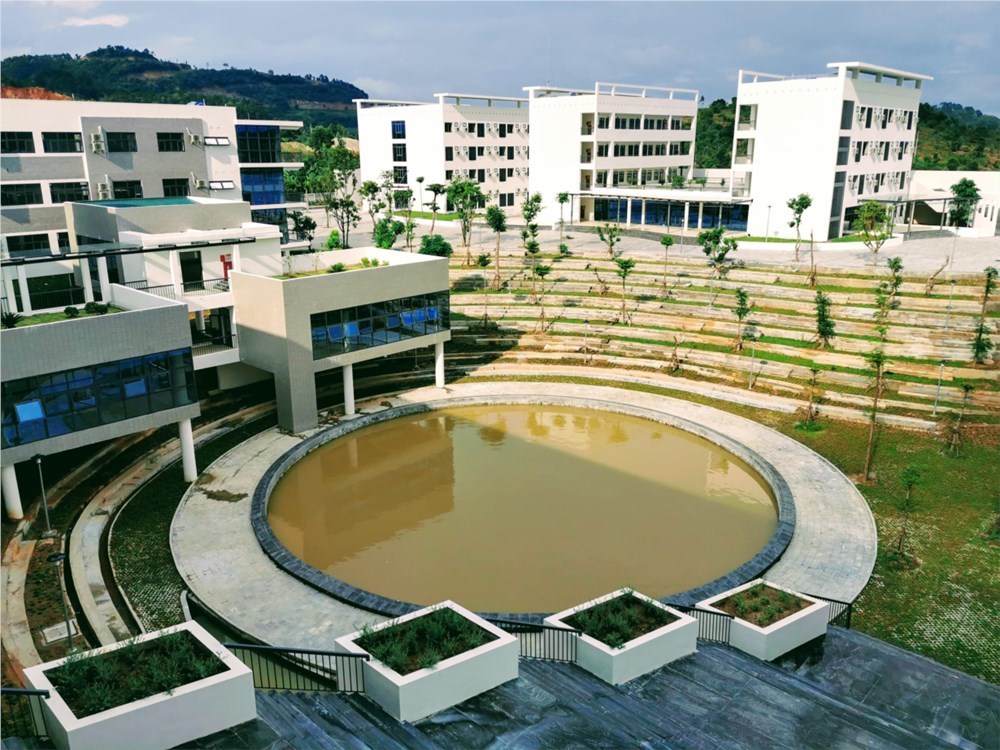 "Tinh hoa trong tinh hoa" - thủ khoa kỳ thi bác sĩ nội trú 2025 từng trưởng thành từ ngôi trường cấp 3 nổi tiếng- Ảnh 8. "Tinh hoa trong tinh hoa" - thủ khoa kỳ thi bác sĩ nội trú 2025 từng trưởng thành từ ngôi trường cấp 3 nổi tiếng- Ảnh 8.