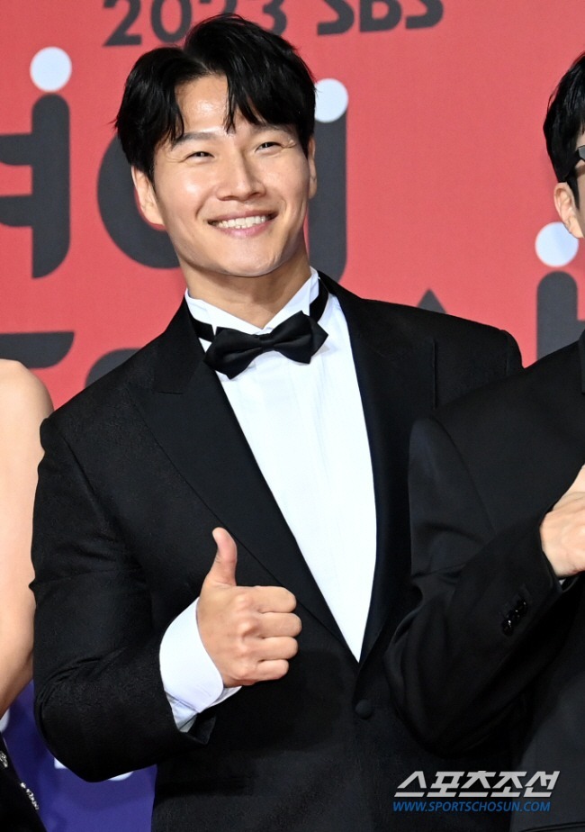 kim-jong-kook-is-embroiled-in-co-17576646623342083826795-1757670835224-1757670835301940980421.jpg