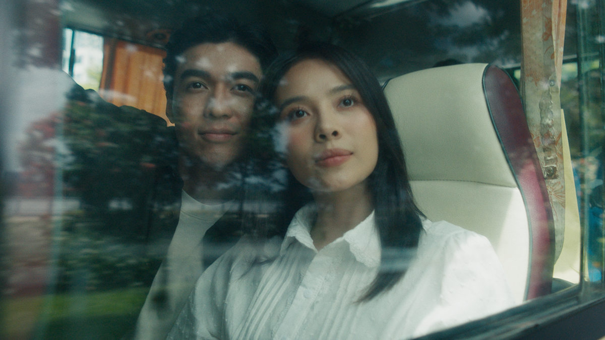 "Cặp đôi hàng xóm" Anh Tú - LyLy bắt tay tung MV "Ngày ta có nhau" - Ảnh 2. "Cặp đôi hàng xóm" Anh Tú - LyLy bắt tay tung MV "Ngày ta có nhau" - Ảnh 2.