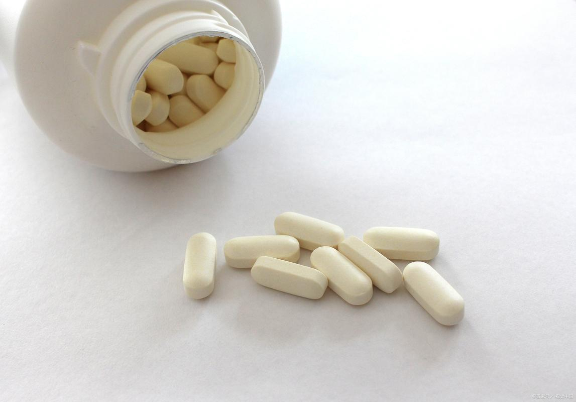 1 phụ nữ 58 tuổi bị loãng xương quyết định uống canxi đều đặn: 2 năm sau cô qua đời, BS nói sai lầm là bỏ qua 3 việc- Ảnh 2. 1 phụ nữ 58 tuổi bị loãng xương quyết định uống canxi đều đặn: 2 năm sau cô qua đời, BS nói sai lầm là bỏ qua 3 việc- Ảnh 2.
