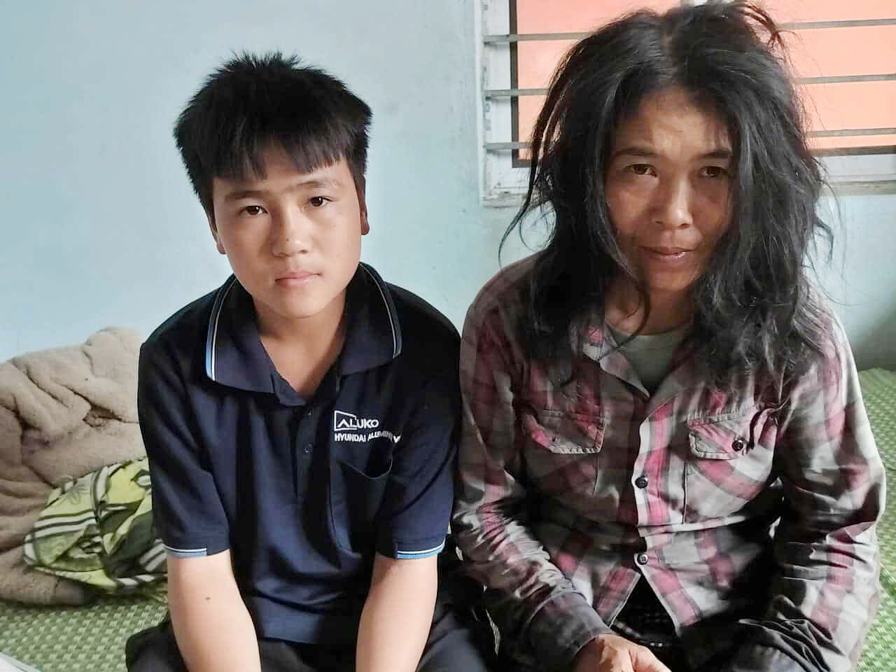 Không có bố, mẹ tâm thần, nam sinh lớp 8 có nguy cơ phải bỏ học- Ảnh 1. Không có bố, mẹ tâm thần, nam sinh lớp 8 có nguy cơ phải bỏ học- Ảnh 1.