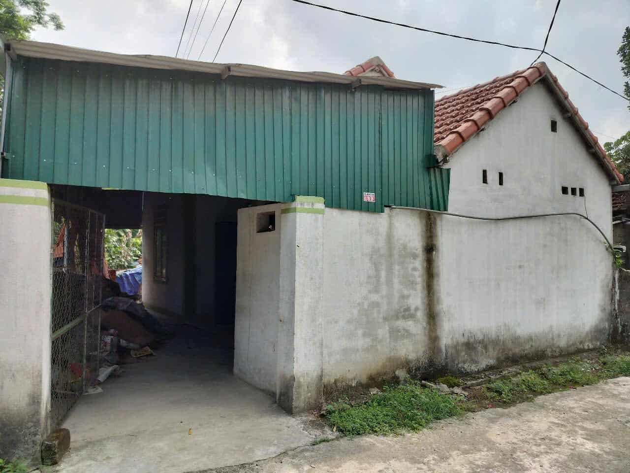 Không có bố, mẹ tâm thần, nam sinh lớp 8 có nguy cơ phải bỏ học- Ảnh 3. Không có bố, mẹ tâm thần, nam sinh lớp 8 có nguy cơ phải bỏ học- Ảnh 3.