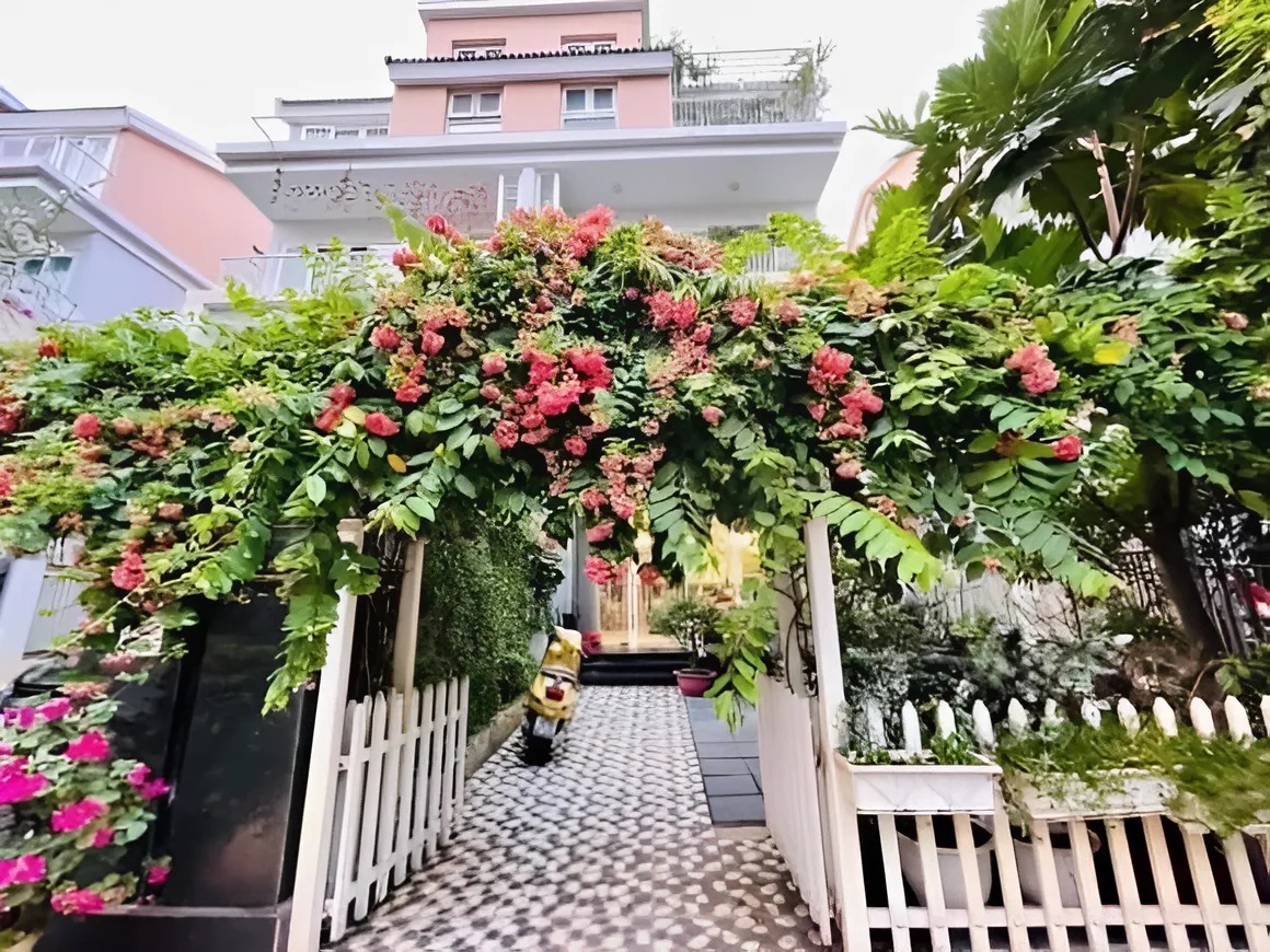 betterimageai1747908997188-17479-17576618326661009962429-1757736184292-1757736185156967405796.jpg