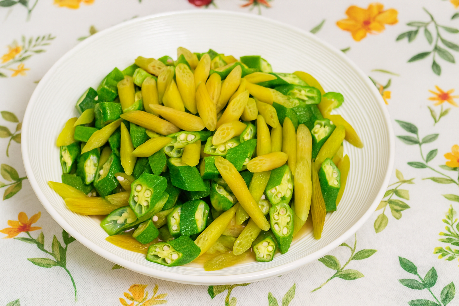 Món quà hiếm mùa thu: "Hồng ngọc" dưới nước, ăn kèm gì cũng hợp, đang khiến dân sành ăn săn lùng khắp chợ - Ảnh 4.