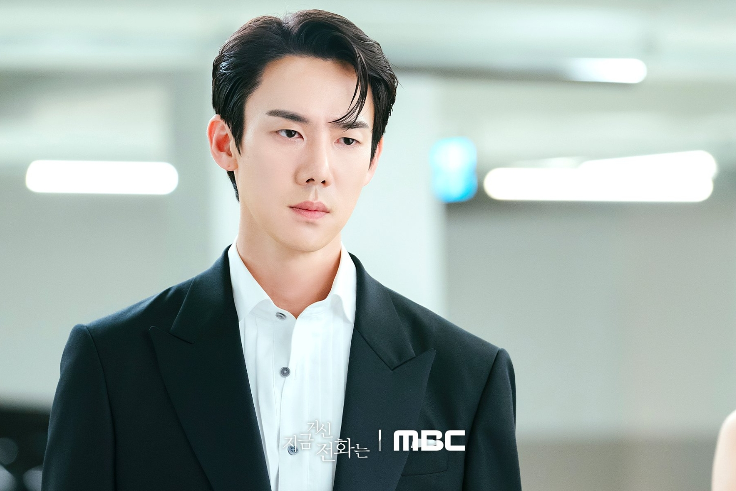 10 tổng tài đẹp nhất Hàn Quốc: Hyun Bin suýt out top, số 1 visual chạm nóc khen chỉ có thừa - Ảnh 3. 10 tổng tài đẹp nhất Hàn Quốc: Hyun Bin suýt out top, số 1 visual chạm nóc khen chỉ có thừa - Ảnh 3.