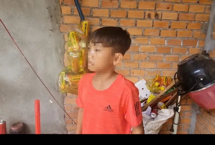 Lạnh gáy lời kể nhân chứng cạnh hiện trường vụ thảm sát ở Đắk Lắk: Đối tượng thường mang dao ra mài như đe dọa mỗi khi mâu thuẫn - Ảnh 1.