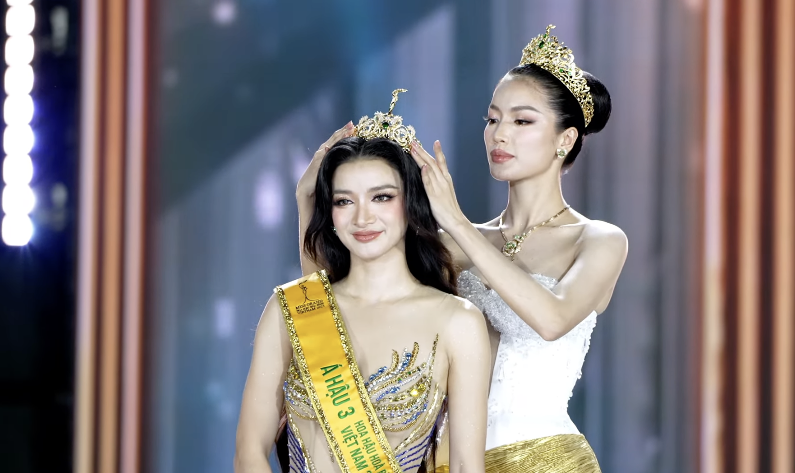 Nguyễn Thị Yến Nhi là Tân Miss Grand Vietnam, màn công bố kết quả độc lạ nhất lịch sử cuộc thi!- Ảnh 5. Nguyễn Thị Yến Nhi là Tân Miss Grand Vietnam, màn công bố kết quả độc lạ nhất lịch sử cuộc thi!- Ảnh 5.