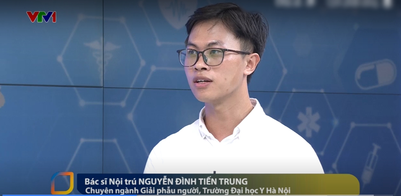 Hai thầy trò khoa giải phẫu hot nhất "Matching Day" dắt nhau lên VTV quá dễ thương - Ảnh 2. Hai thầy trò khoa giải phẫu hot nhất "Matching Day" dắt nhau lên VTV quá dễ thương - Ảnh 2.