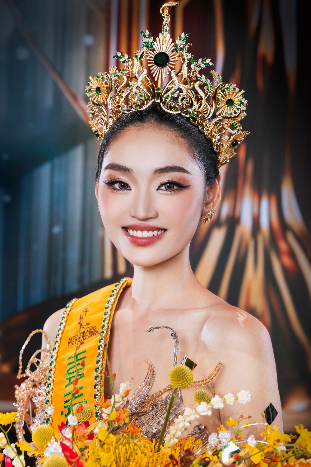Hoa hậu ở trọ 2,5 triệu đồng/tháng, làm phục vụ tiệc cưới, dùng mỹ phẩm loại 30.000 đồng để chăm sóc da - Ảnh 1. Hoa hậu ở trọ 2,5 triệu đồng/tháng, làm phục vụ tiệc cưới, dùng mỹ phẩm loại 30.000 đồng để chăm sóc da - Ảnh 1.