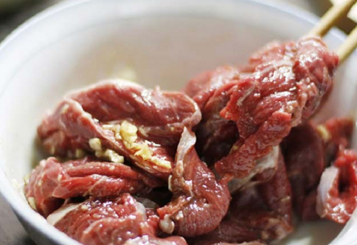 Mẹo xào thịt bò mềm, để nguội vẫn không dai - Ảnh 2.