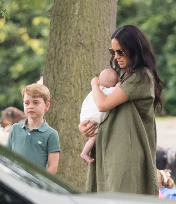 Khoảnh khắc duy nhất Hoàng tử Archie từng bên cạnh George, Charlotte và Louis - ký ức hiếm hoi không bao giờ lặp lại?- Ảnh 3.