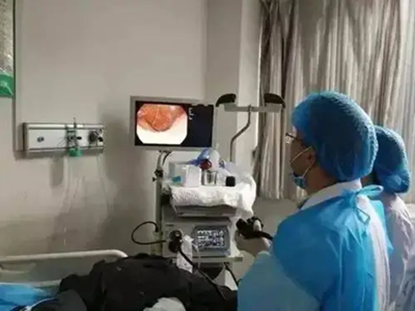 Người đàn ông qua đời vì ung thư đại tràng dù ngủ sớm, dậy sớm, thích đi bộ, bác sĩ lắc đầu: 4 thực phẩm yêu thích của nhiều người là nguyên nhân- Ảnh 1. Người đàn ông qua đời vì ung thư đại tràng dù ngủ sớm, dậy sớm, thích đi bộ, bác sĩ lắc đầu: 4 thực phẩm yêu thích của nhiều người là nguyên nhân- Ảnh 1.