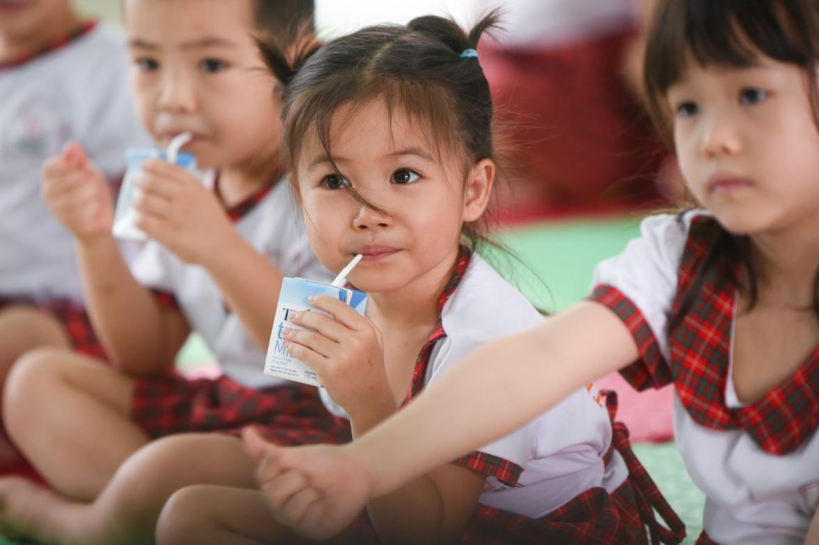 Bài học từ tầm nhìn 100 năm của Nhật Bản về dinh dưỡng học đường: Để thế hệ sau cải thiện tăng vọt về tầm vóc - Ảnh 1. Bài học từ tầm nhìn 100 năm của Nhật Bản về dinh dưỡng học đường: Để thế hệ sau cải thiện tăng vọt về tầm vóc - Ảnh 1.