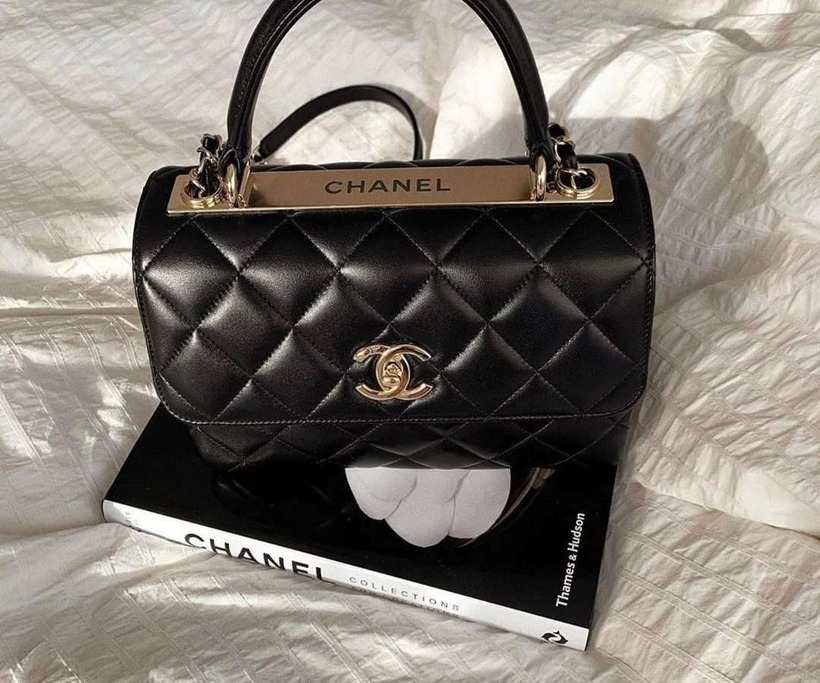 Sợ bị coi là &quot;gái quê&quot;, cô gái bán xe của bạn trai để mua túi Chanel - Ảnh 1.