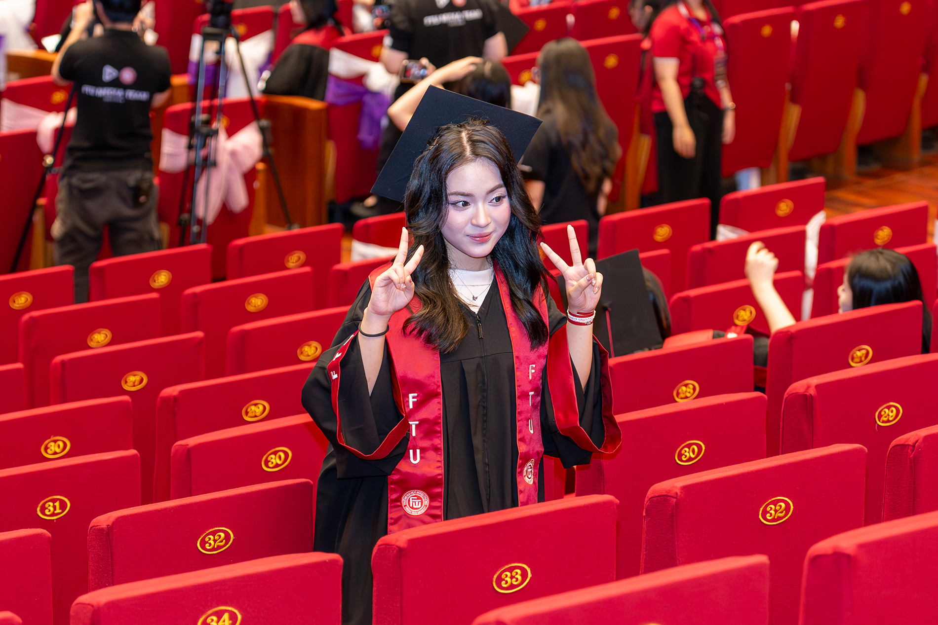 Lý do Ngoại thương mãi luôn là &quot;lò đào tạo Hoa hậu&quot; xịn nhất Việt Nam! - Ảnh 22.