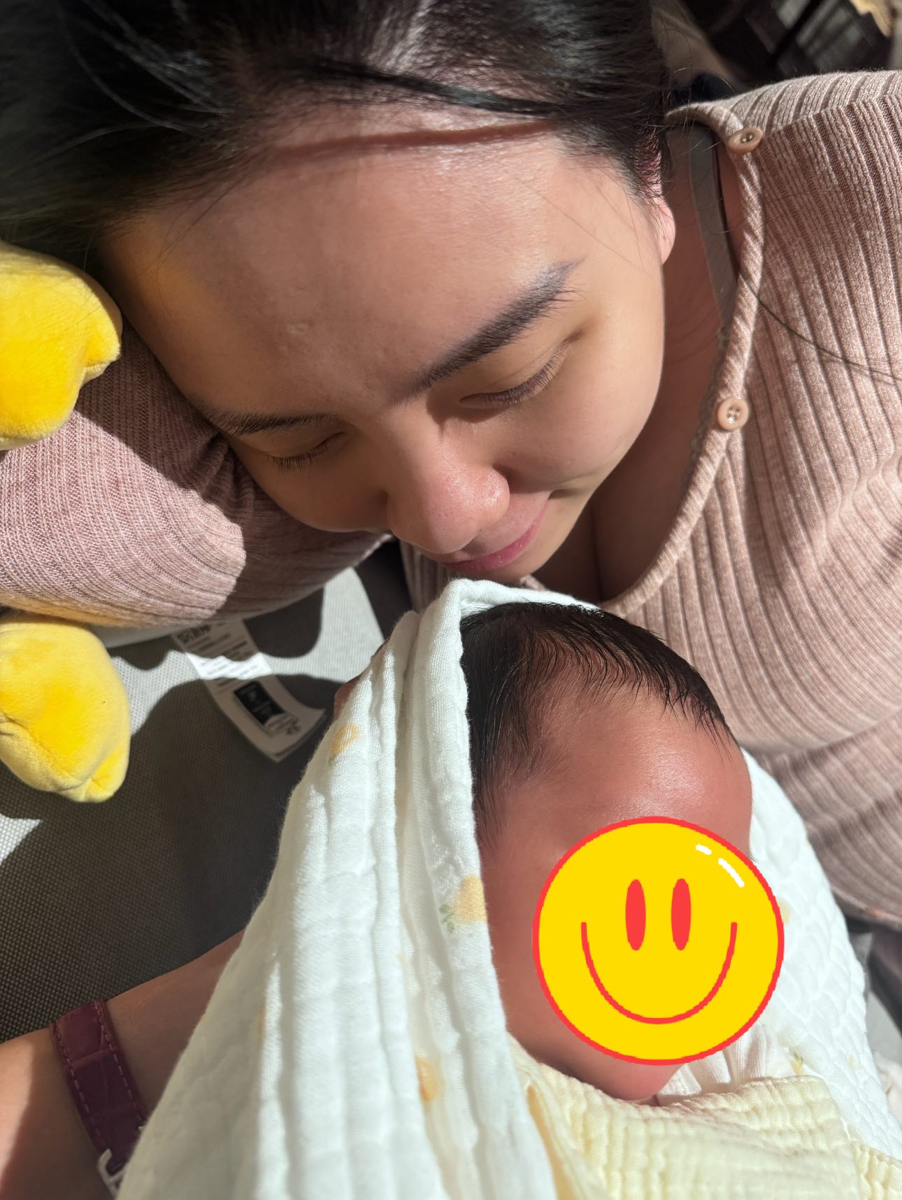 Tô Sa mới sinh con chưa đầy tháng, cô Văn Thùy Dương đã gửi lời đến con rể: 