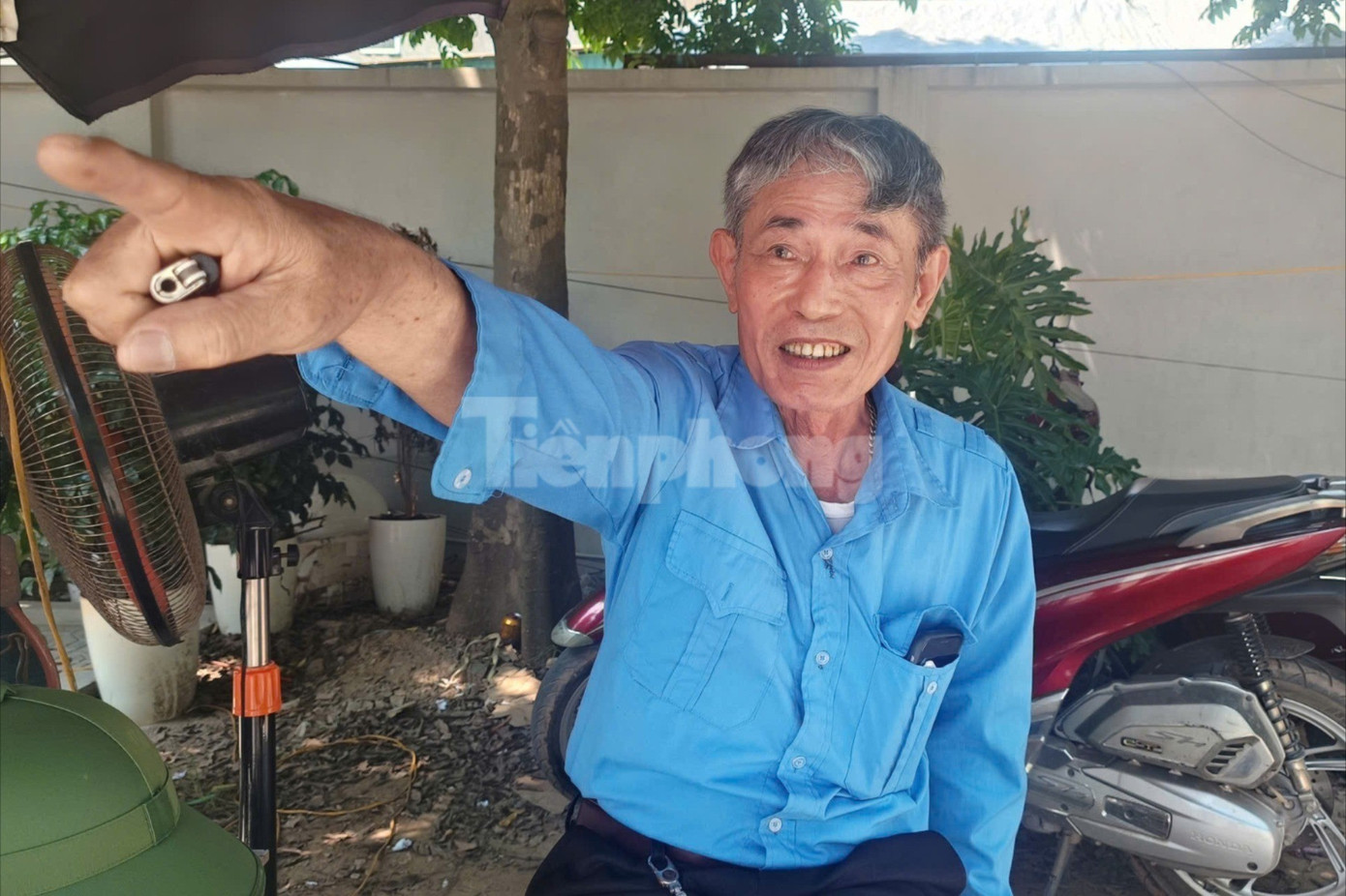 Vụ cháy khiến 4 người tử vong ở Hà Nội: Nhân chứng kể phút ngọn lửa bùng lên bên trong xưởng cơ khí - Ảnh 1.
