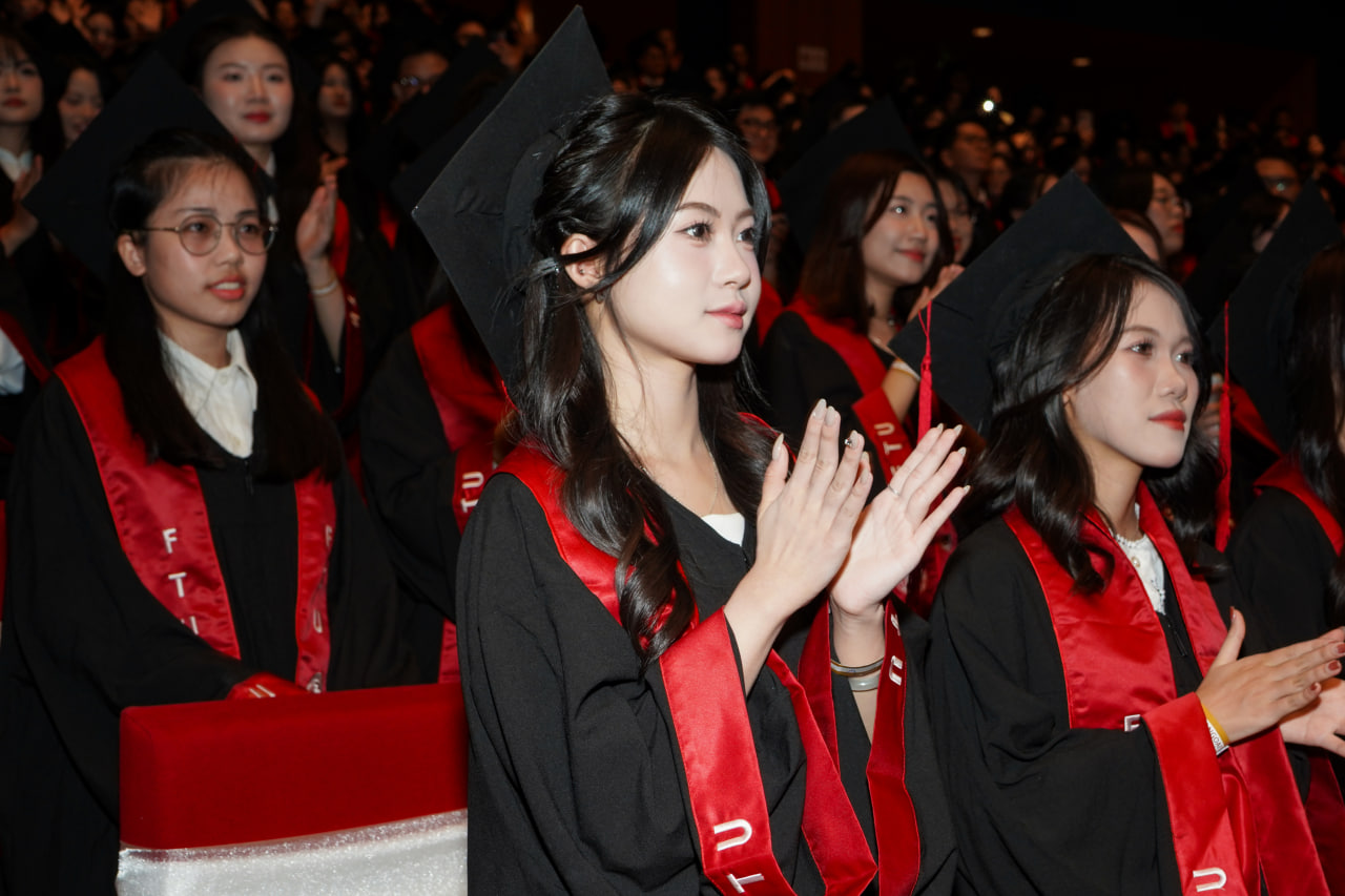 Lý do Ngoại thương mãi luôn là &quot;lò đào tạo Hoa hậu&quot; xịn nhất Việt Nam! - Ảnh 12.