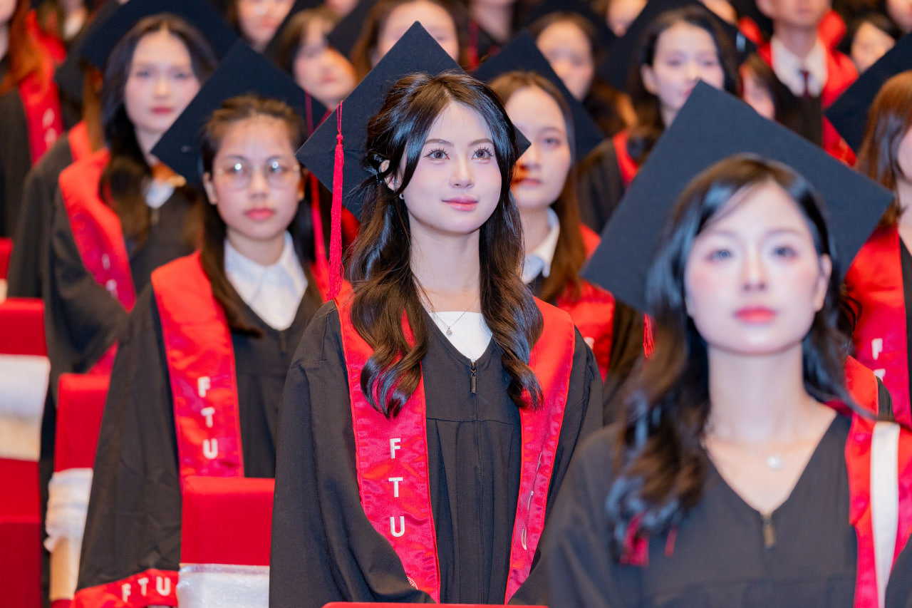 Lý do Ngoại thương mãi luôn là &quot;lò đào tạo Hoa hậu&quot; xịn nhất Việt Nam! - Ảnh 3.