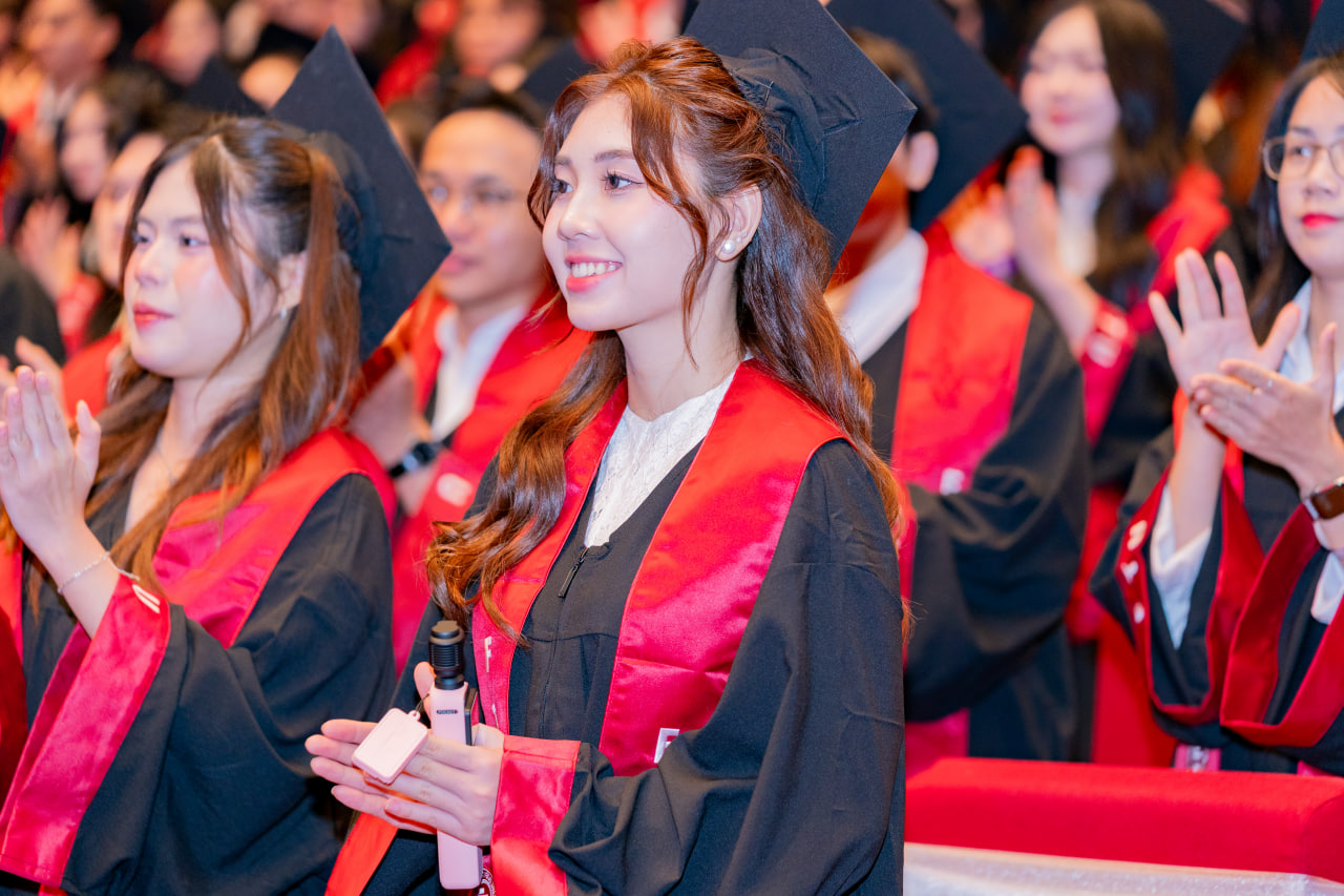 Lý do Ngoại thương mãi luôn là &quot;lò đào tạo Hoa hậu&quot; xịn nhất Việt Nam! - Ảnh 16.